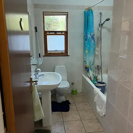 Andrews Retreat Guest house Parekklisia